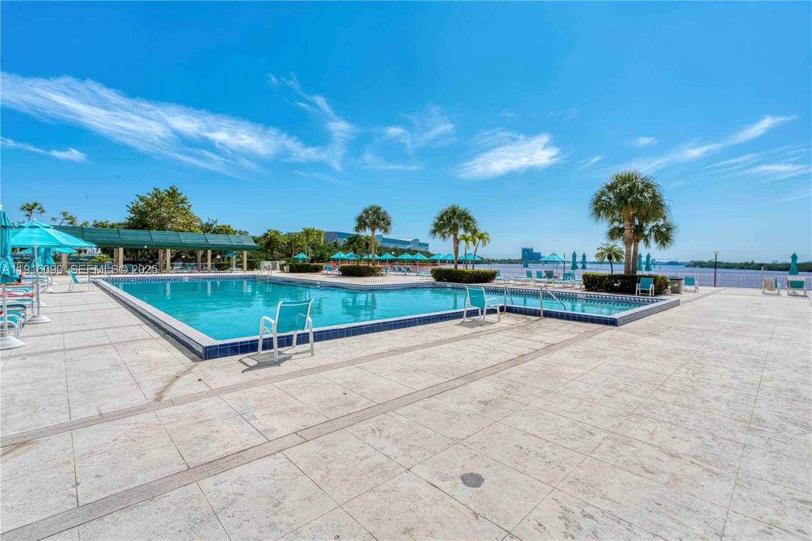 Small Image of 500 BAYVIEW DR #231, Sunny Isles Beach Number 14