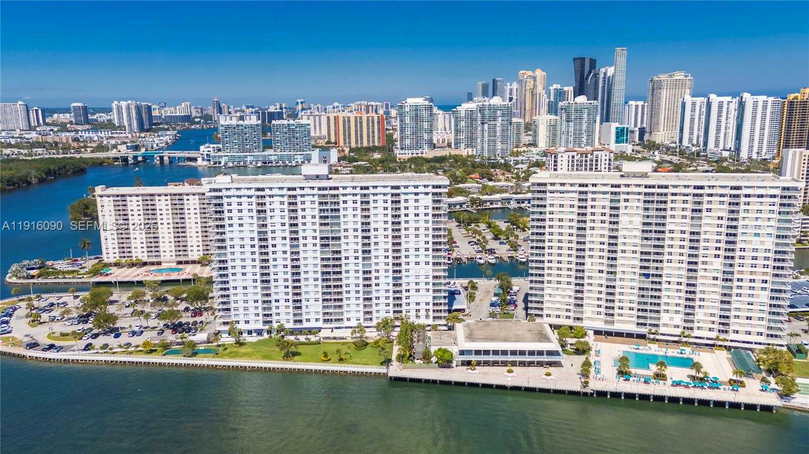 Small Image of 500 BAYVIEW DR #231, Sunny Isles Beach Number 23
