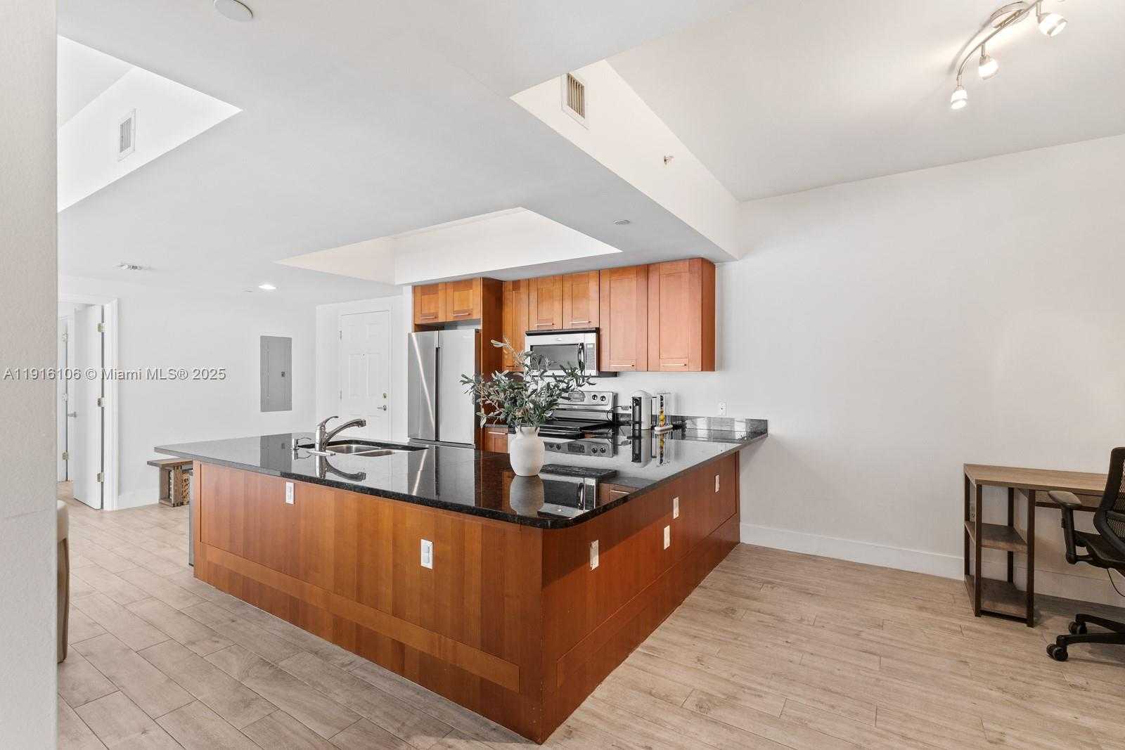 Small Image of 4100 SALZEDO ST #1009, Coral Gables Number 12