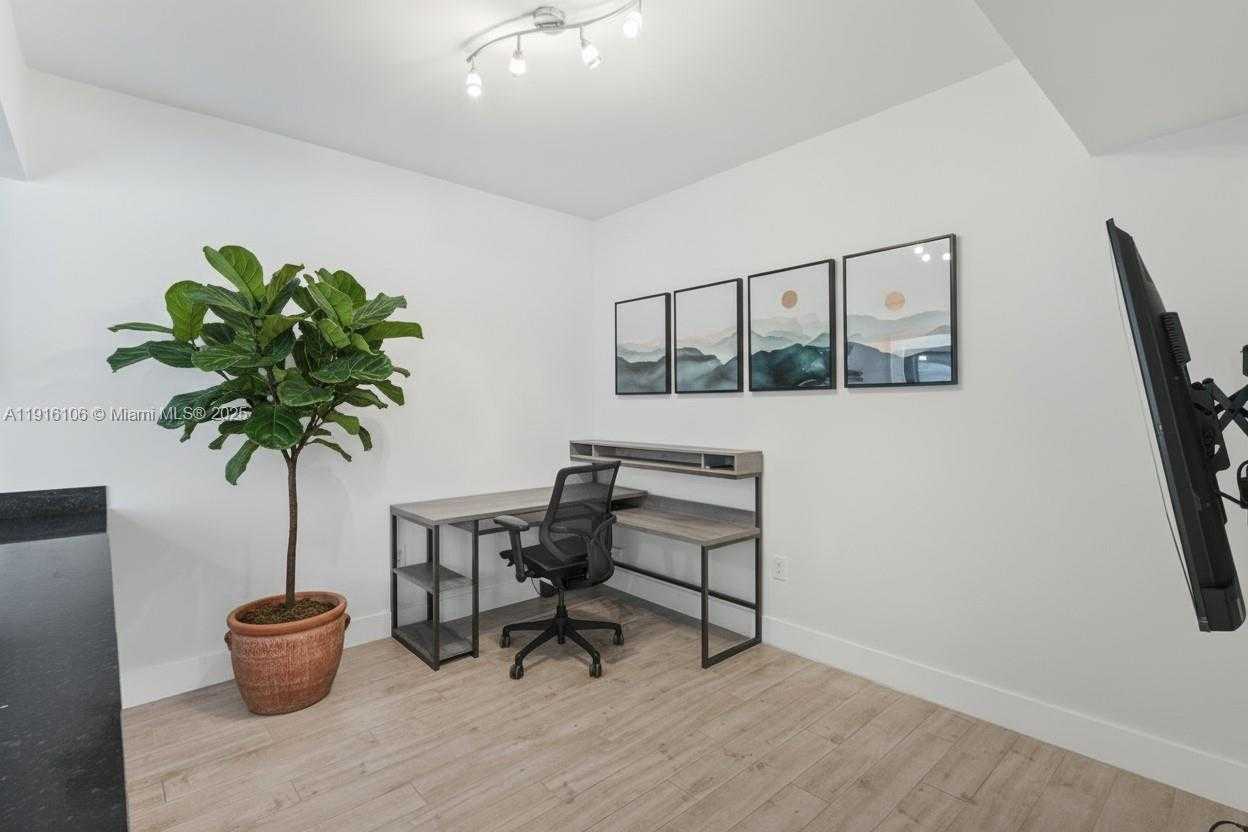 Small Image of 4100 SALZEDO ST #1009, Coral Gables Number 19