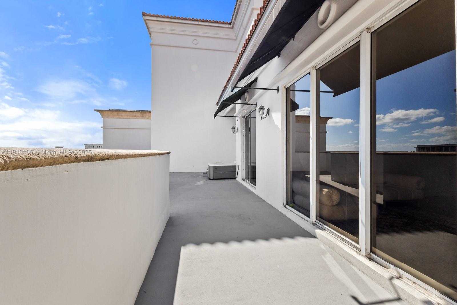 Small Image of 4100 SALZEDO ST #1009, Coral Gables Number 4