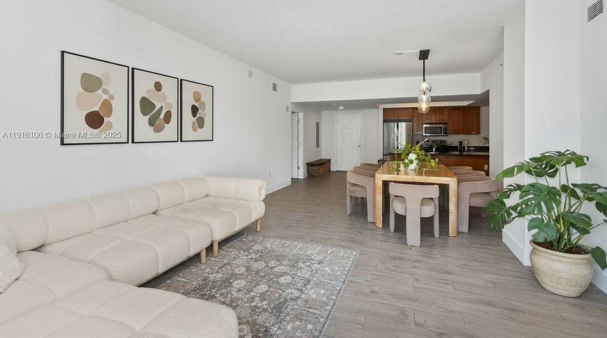 Small Image of 4100 SALZEDO ST #1009, Coral Gables Number 5