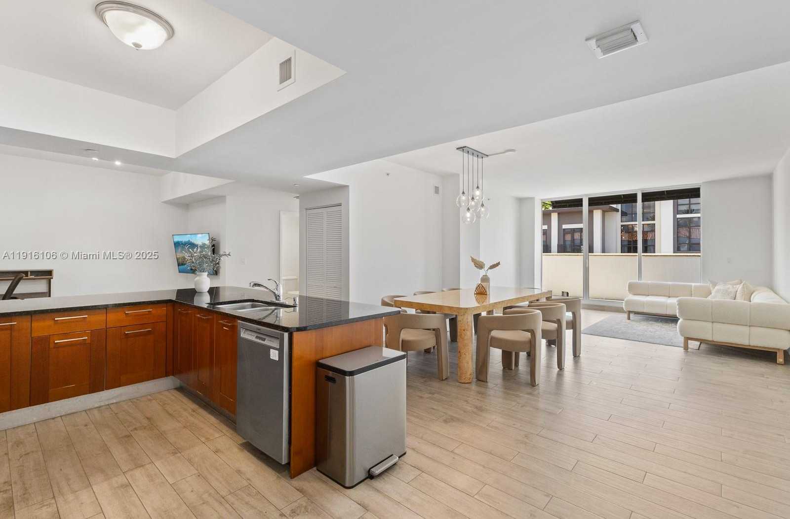 Small Image of 4100 SALZEDO ST #1009, Coral Gables Number 9