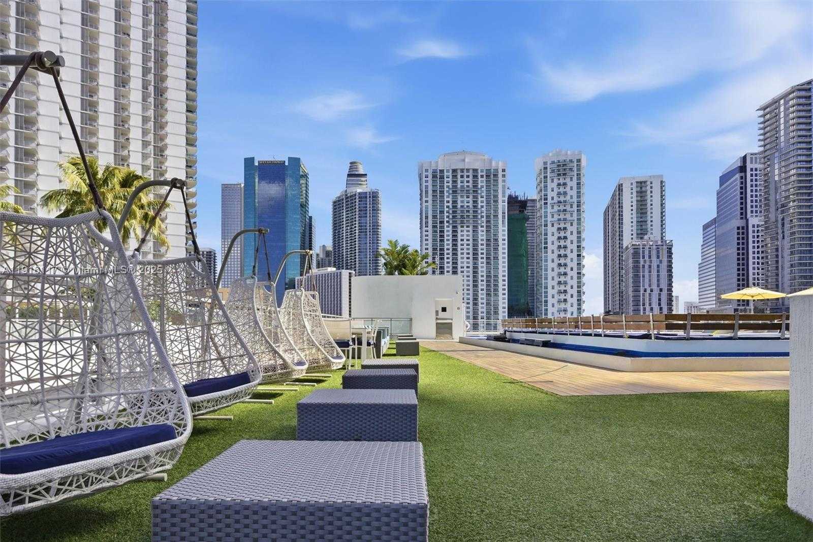 Small Image of 92 SOUTH WEST 3RD ST #1604, Miami Number 26