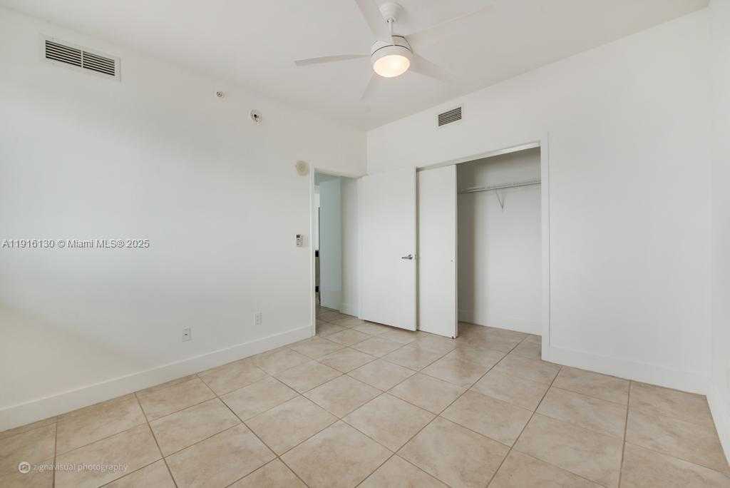 Small Image of 888 BISCAYNE BLVD #2905, Miami Number 12
