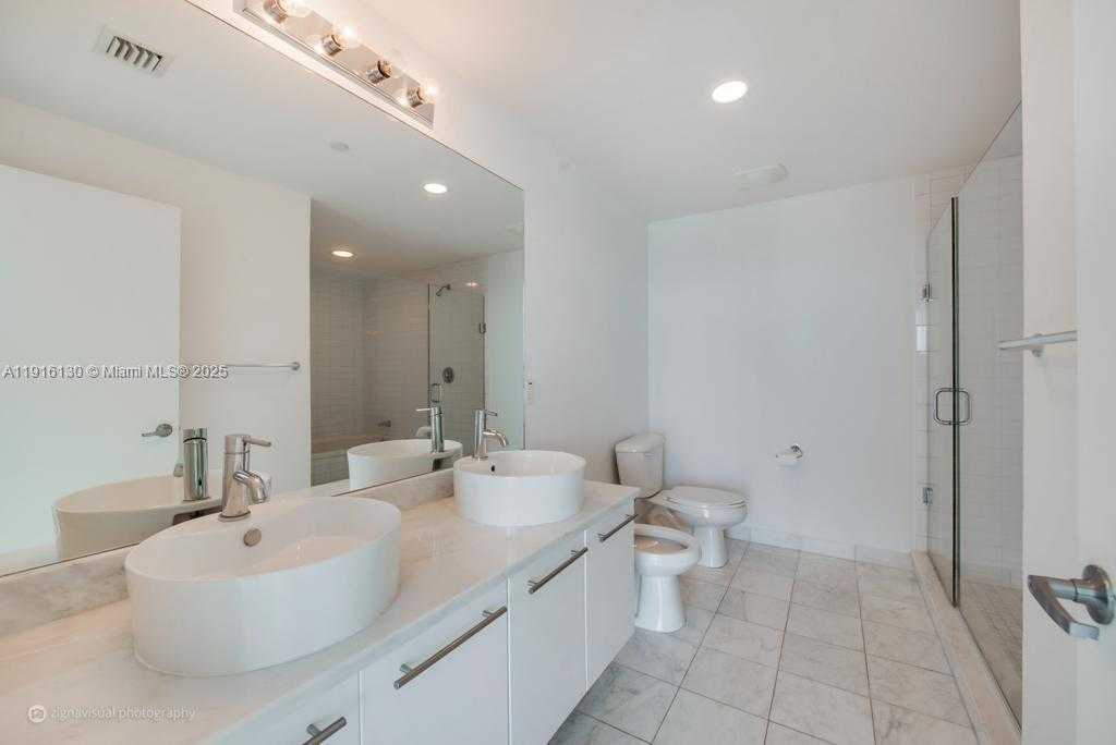 Small Image of 888 BISCAYNE BLVD #2905, Miami Number 15