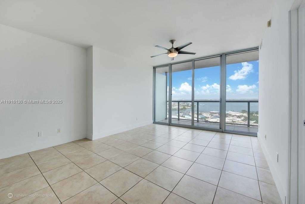 Small Image of 888 BISCAYNE BLVD #2905, Miami Number 8
