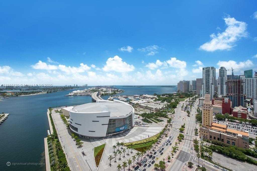 Small Image of 888 BISCAYNE BLVD #2905, Miami Number 9