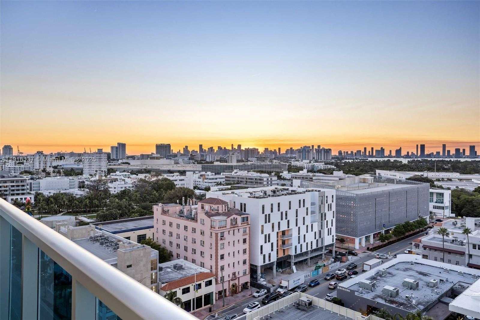 Small Image of 2301 COLLINS AVE #1432, Miami Beach Number 24