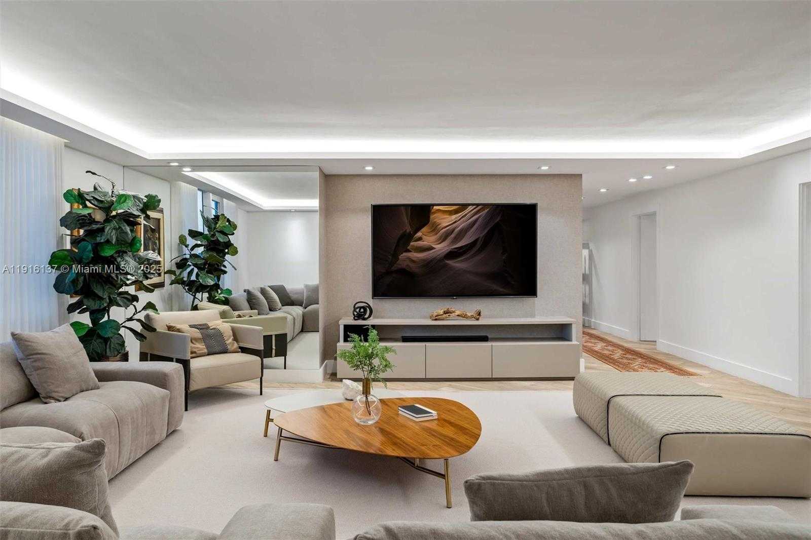 Small Image of 2301 COLLINS AVE #1432, Miami Beach Number 56