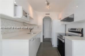 Small Image of 1688 WEST AVE #PH-07, Miami Beach Number 3