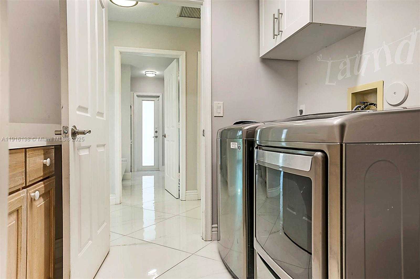 Small Image of 10133 NORTH WEST 48TH DR, Coral Springs Number 35