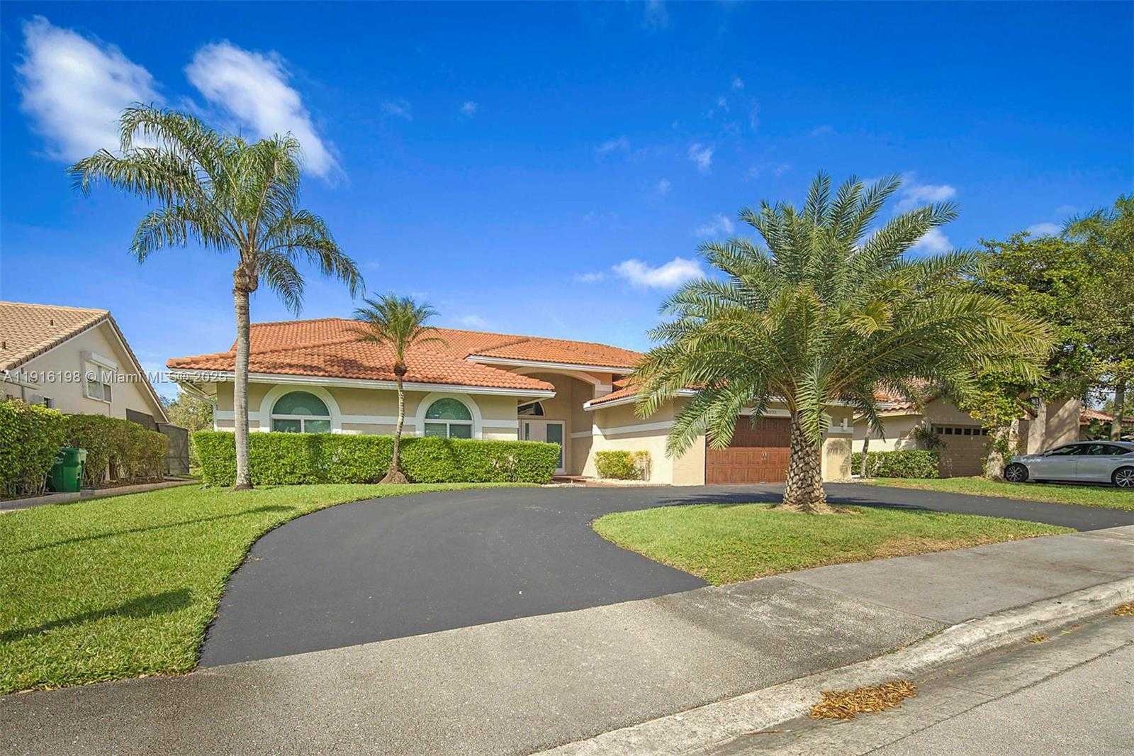 Small Image of 10133 NORTH WEST 48TH DR, Coral Springs Number 41
