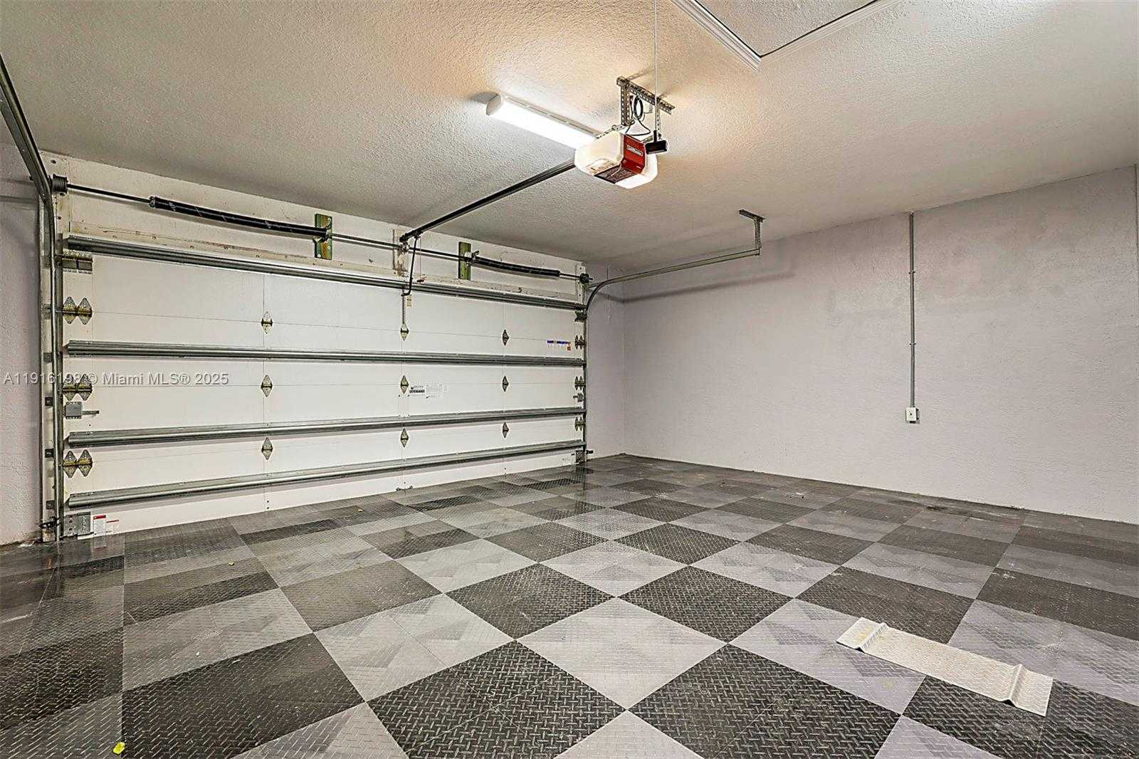 Small Image of 10133 NORTH WEST 48TH DR, Coral Springs Number 48