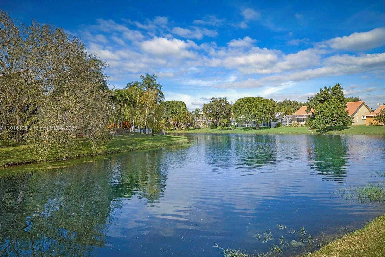 Small Image of 10133 NORTH WEST 48TH DR, Coral Springs Number 49