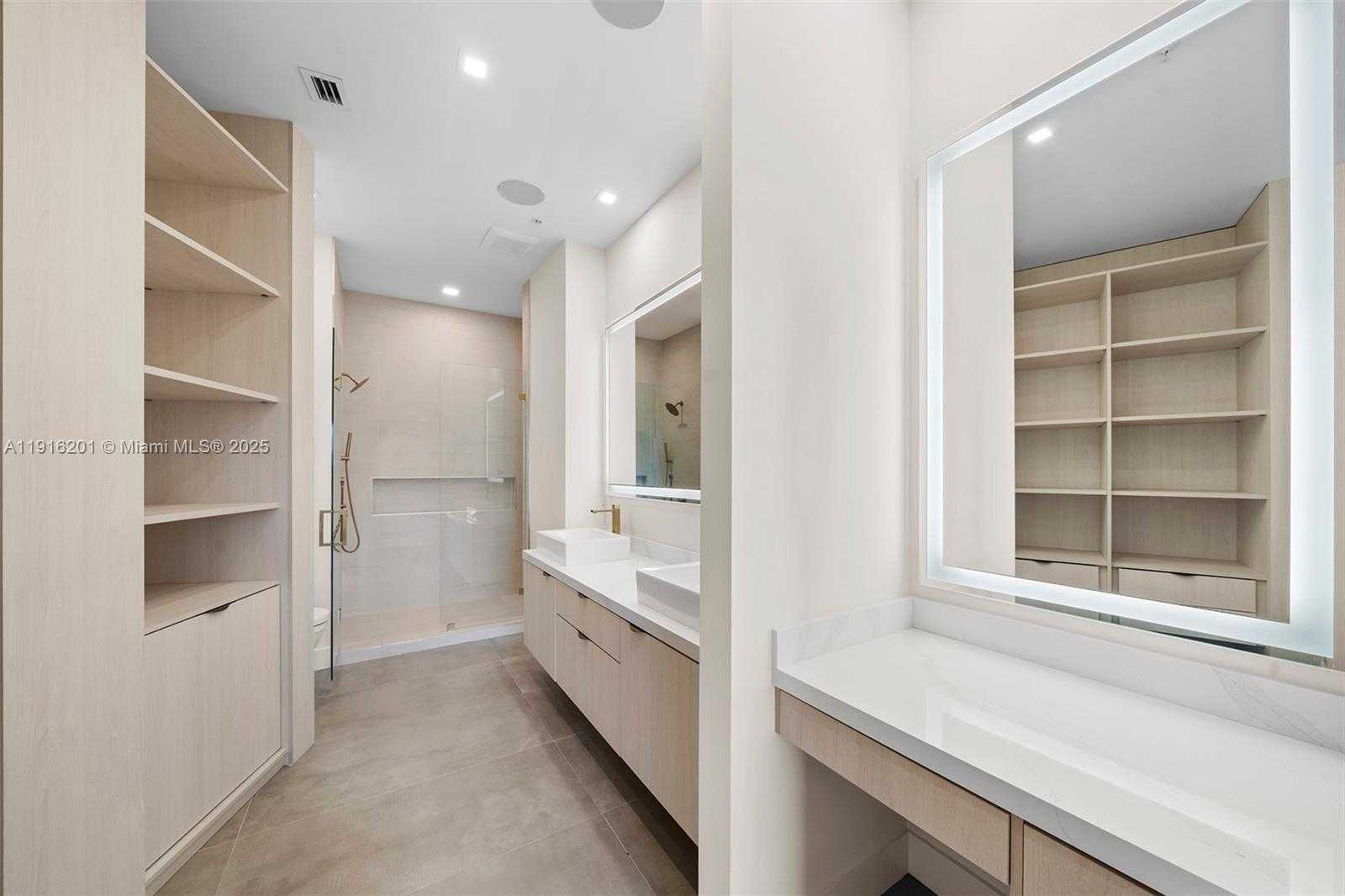 Small Image of 2001 MERIDIAN AVE #514, Miami Beach Number 10