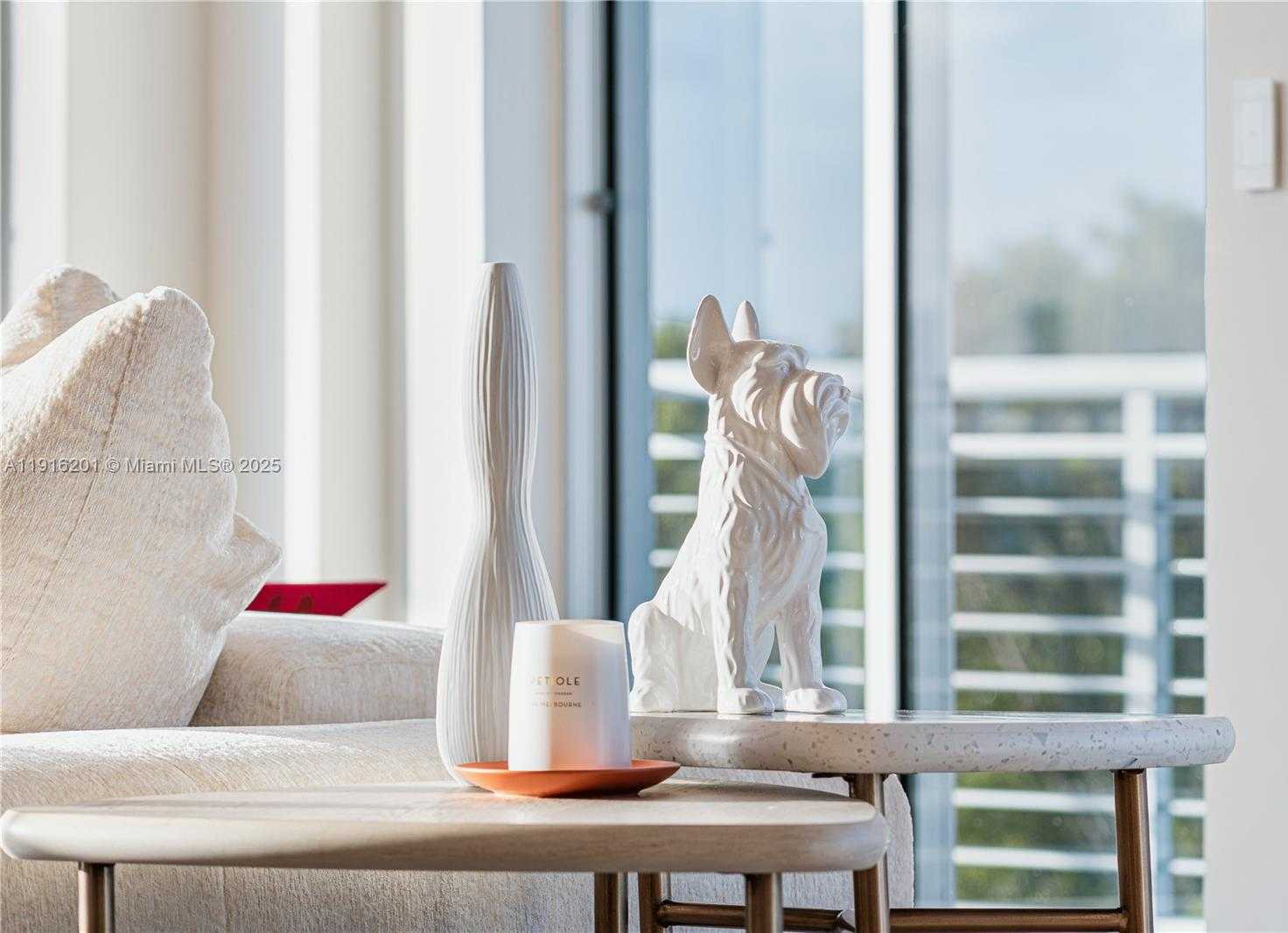 Small Image of 2001 MERIDIAN AVE #514, Miami Beach Number 16