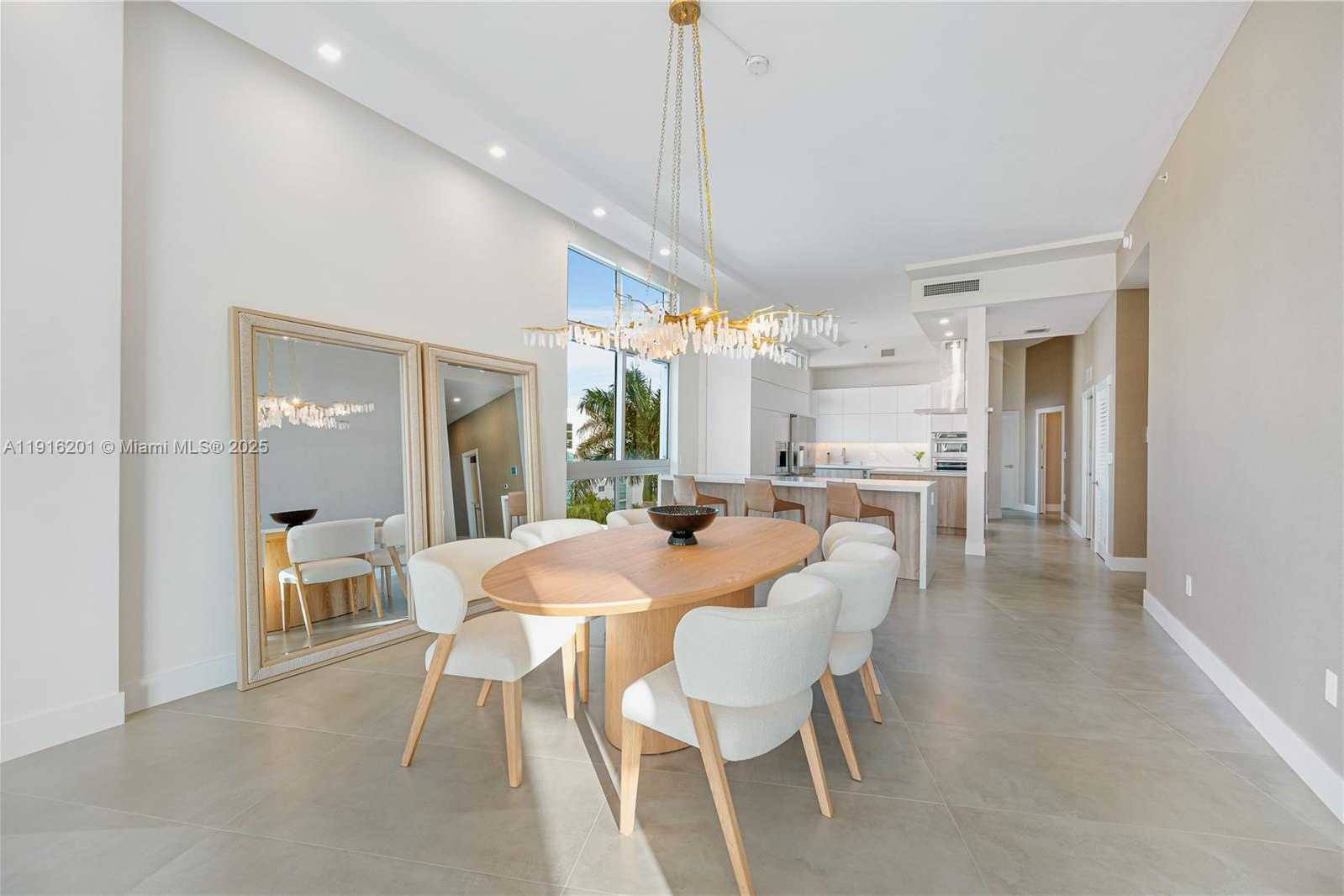 Small Image of 2001 MERIDIAN AVE #514, Miami Beach Number 17