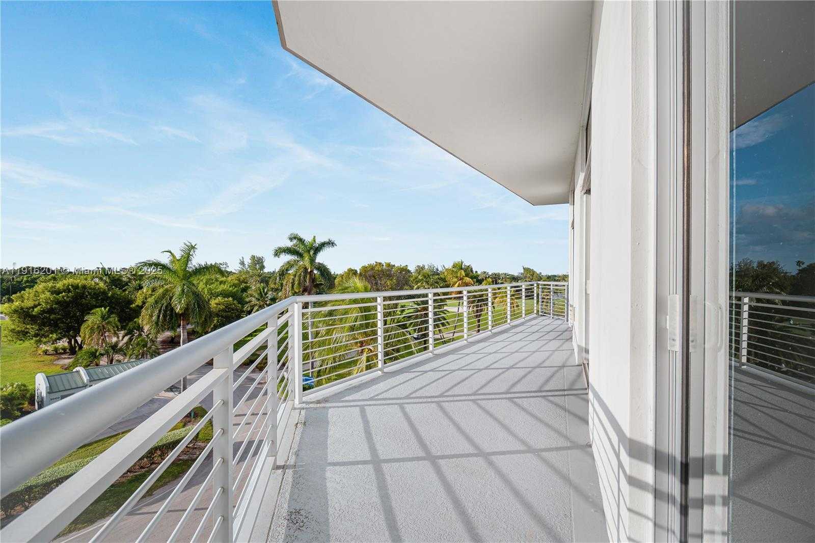 Small Image of 2001 MERIDIAN AVE #514, Miami Beach Number 26