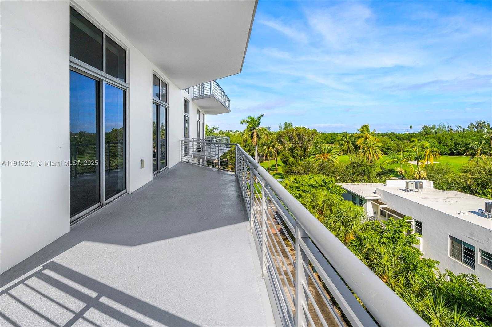 Small Image of 2001 MERIDIAN AVE #514, Miami Beach Number 31