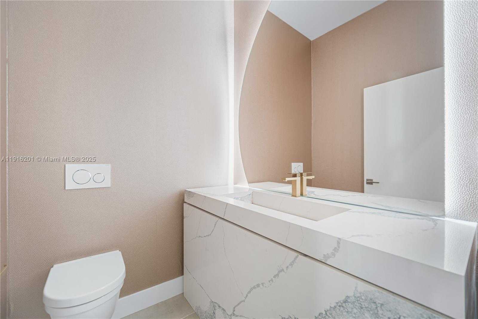 Small Image of 2001 MERIDIAN AVE #514, Miami Beach Number 33