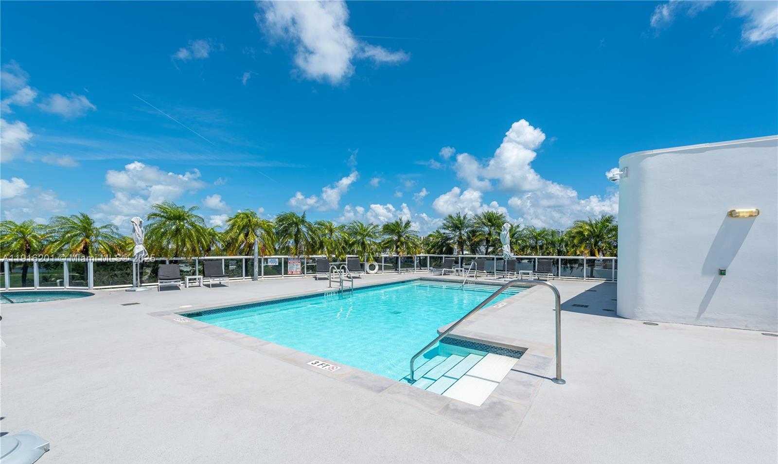 Small Image of 2001 MERIDIAN AVE #514, Miami Beach Number 37