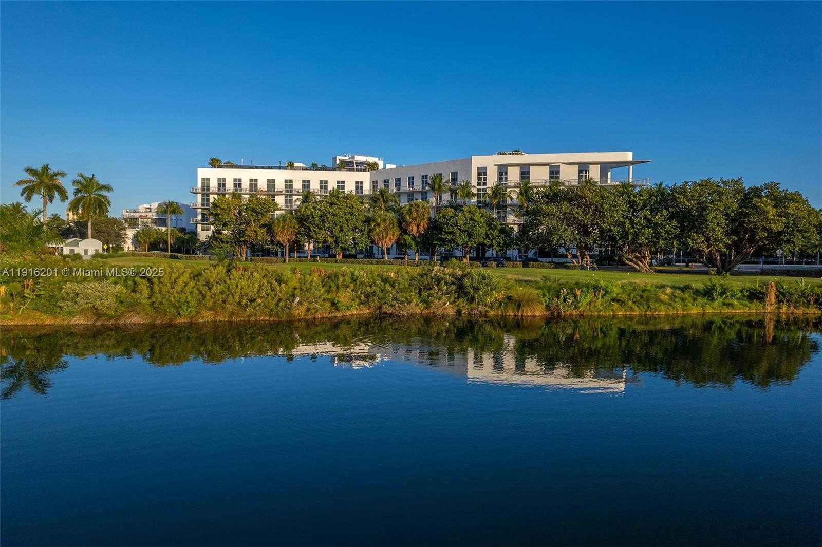 Small Image of 2001 MERIDIAN AVE #514, Miami Beach Number 42