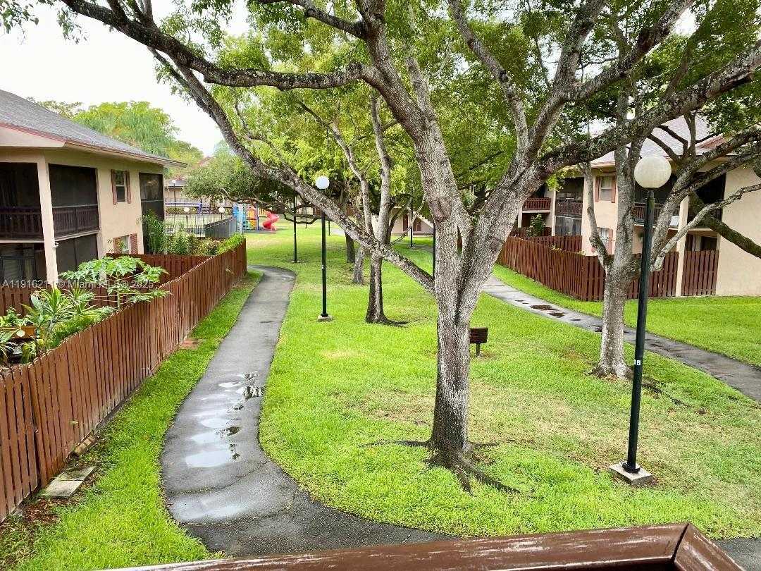 Small Image of 11287 SOUTH WEST 88TH ST #209L, Miami Number 15