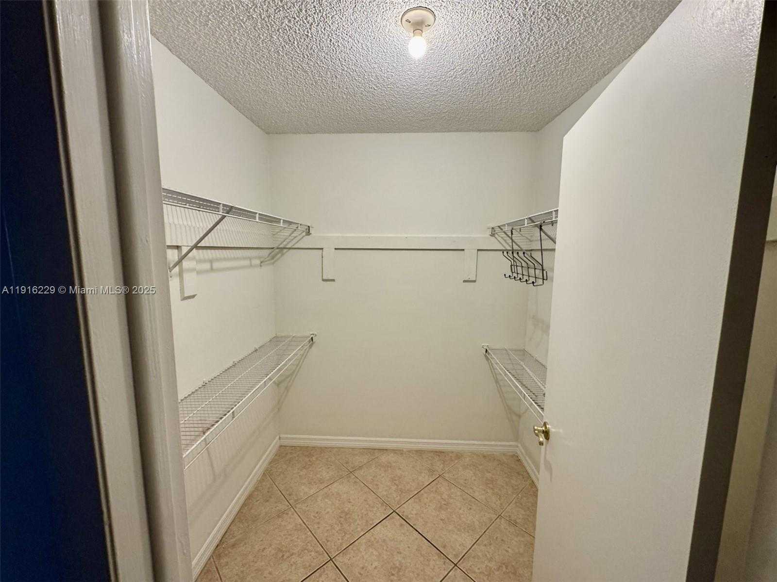 Imagen de Pequeño Objeto