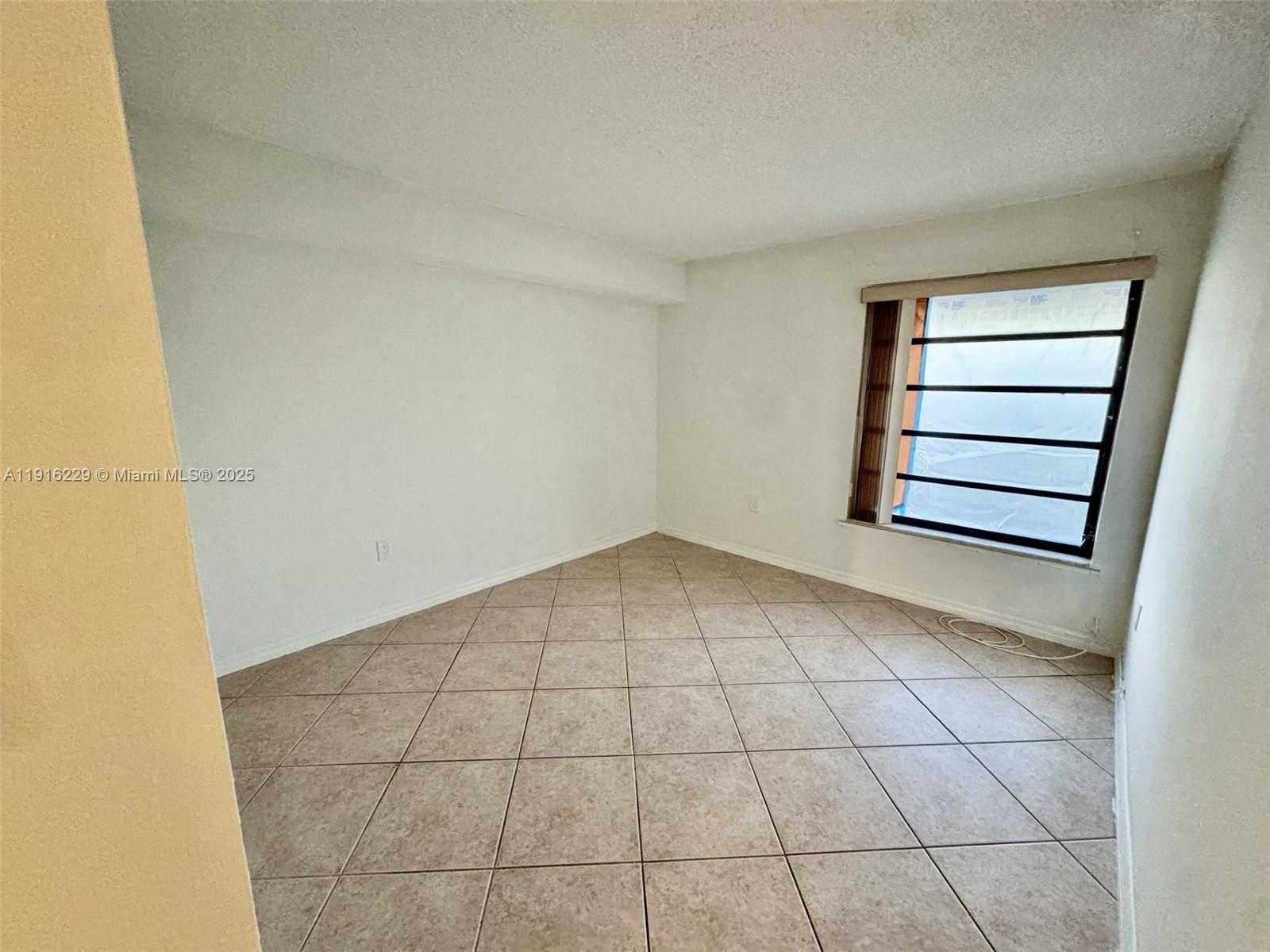 Imagen de Pequeño Objeto