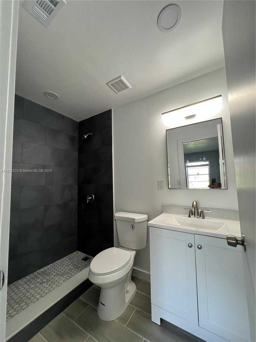 Small Image of 12250 SOUTH WEST 113TH LN #n/a, Miami Number 14