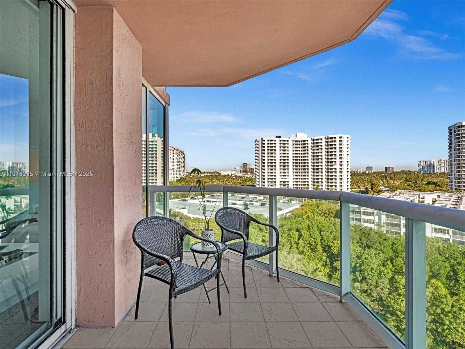 Small Image of 3370 HIDDEN BAY DR #1002, Aventura Number 14