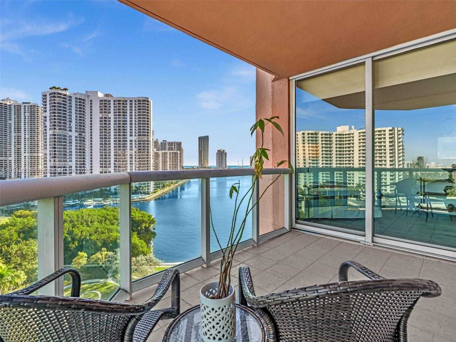 Small Image of 3370 HIDDEN BAY DR #1002, Aventura Number 2