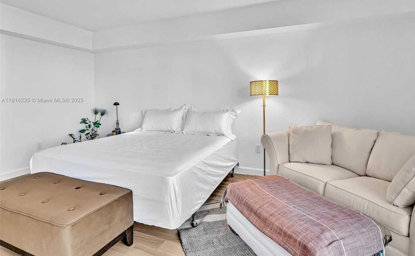 Small Image of 3370 HIDDEN BAY DR #1002, Aventura Number 27