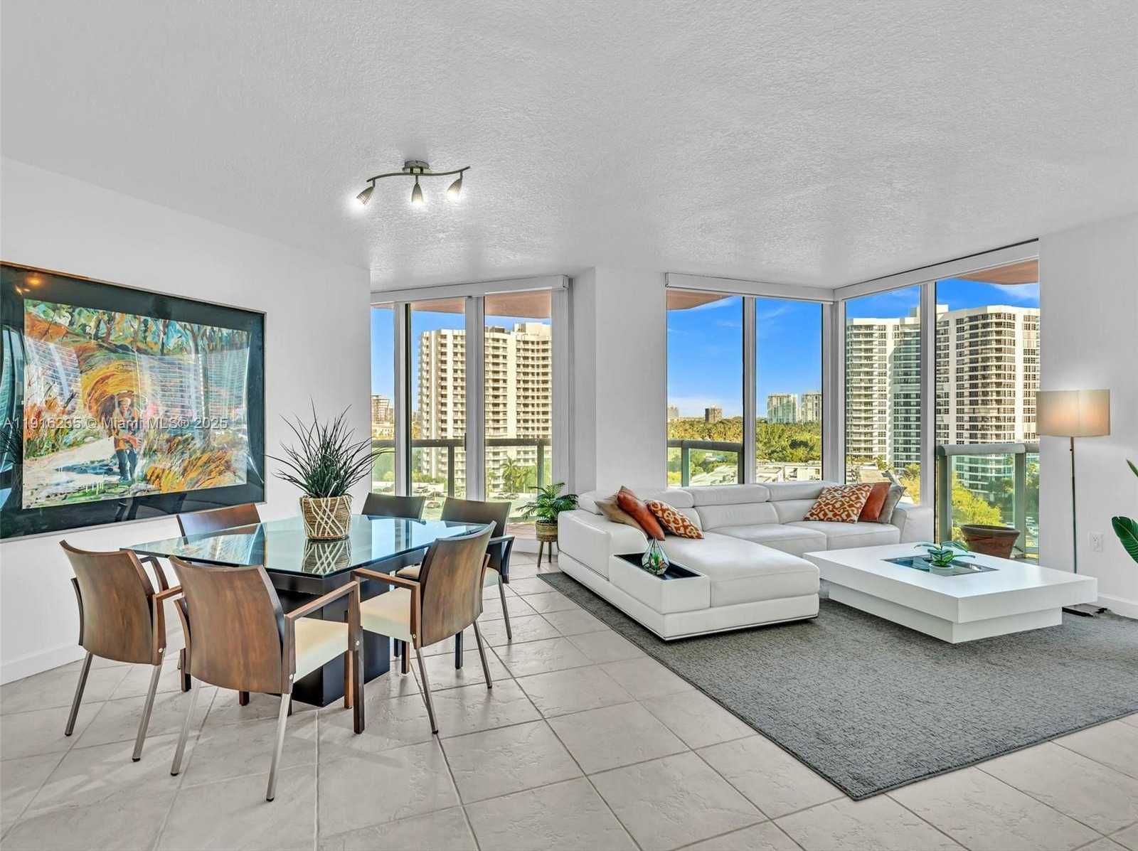 Small Image of 3370 HIDDEN BAY DR #1002, Aventura Number 4
