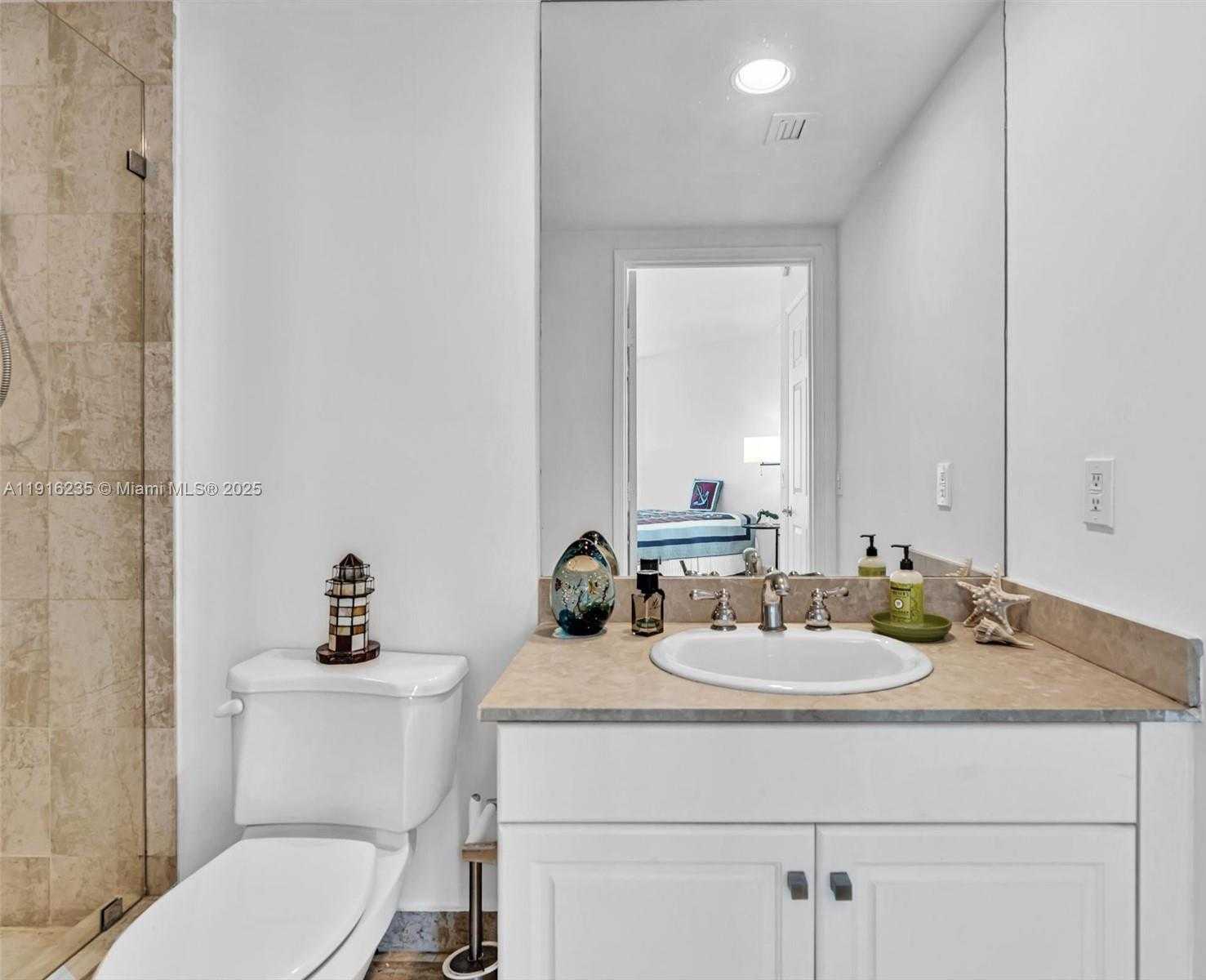 Small Image of 3370 HIDDEN BAY DR #1002, Aventura Number 40