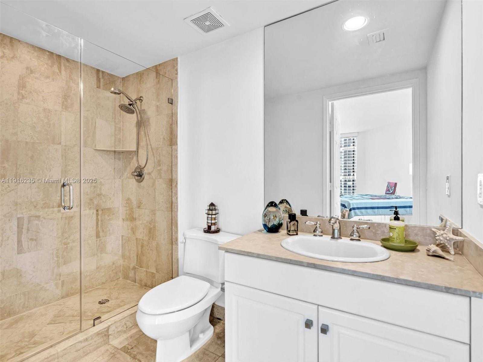 Small Image of 3370 HIDDEN BAY DR #1002, Aventura Number 41