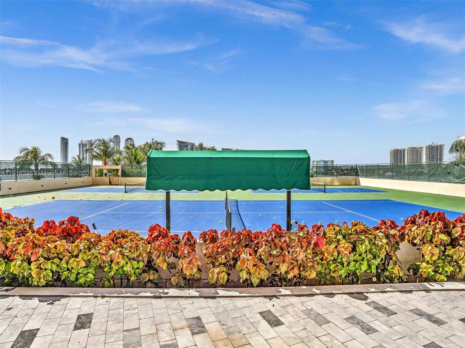 Small Image of 3370 HIDDEN BAY DR #1002, Aventura Number 47