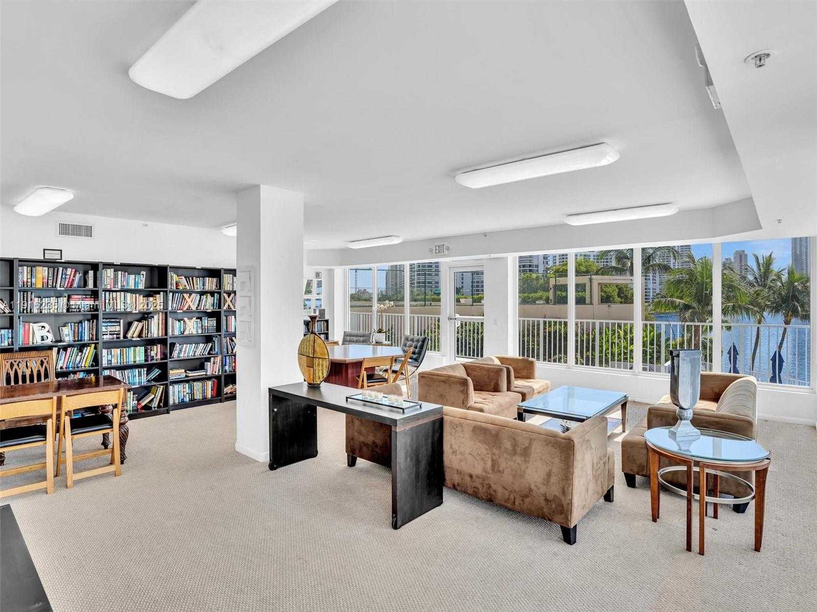 Small Image of 3370 HIDDEN BAY DR #1002, Aventura Number 51