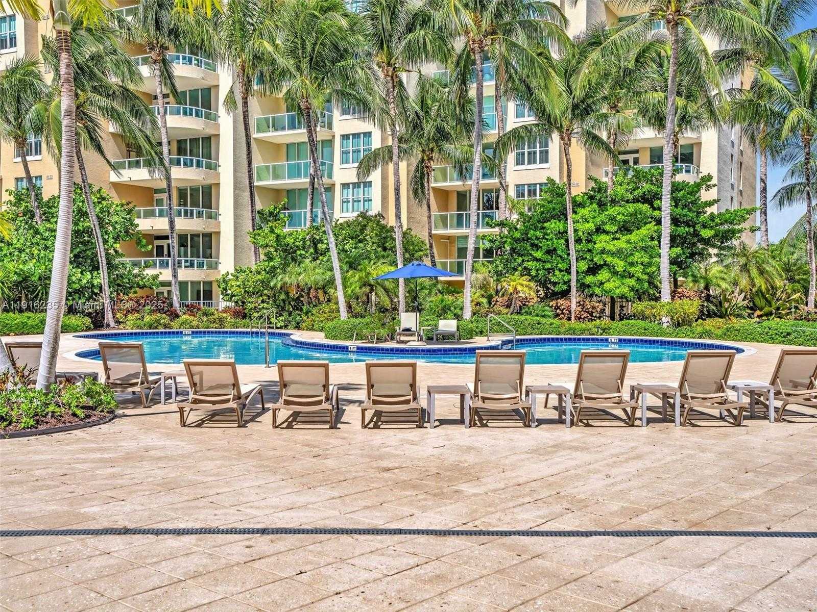 Small Image of 3370 HIDDEN BAY DR #1002, Aventura Number 58