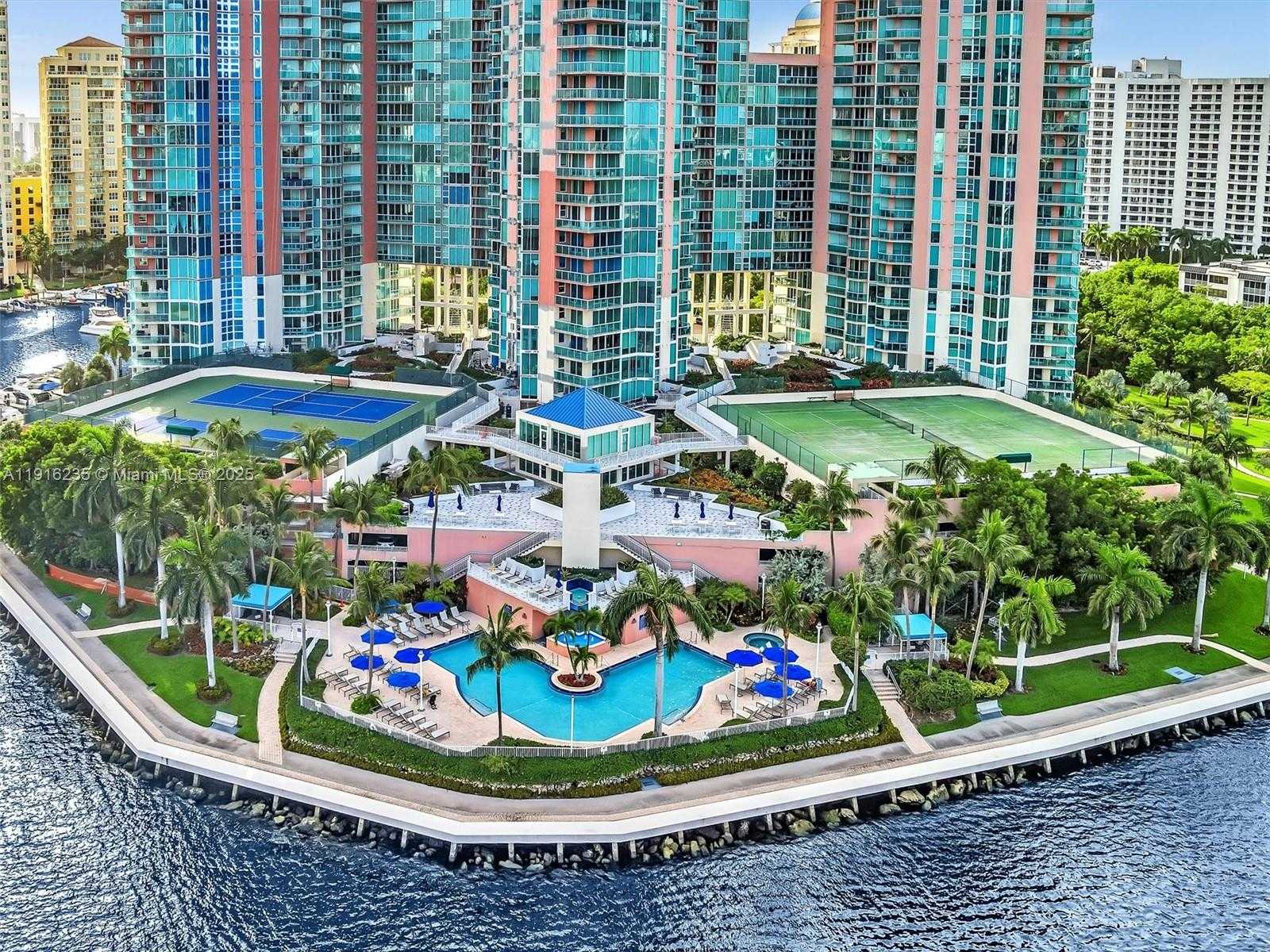 Small Image of 3370 HIDDEN BAY DR #1002, Aventura Number 66