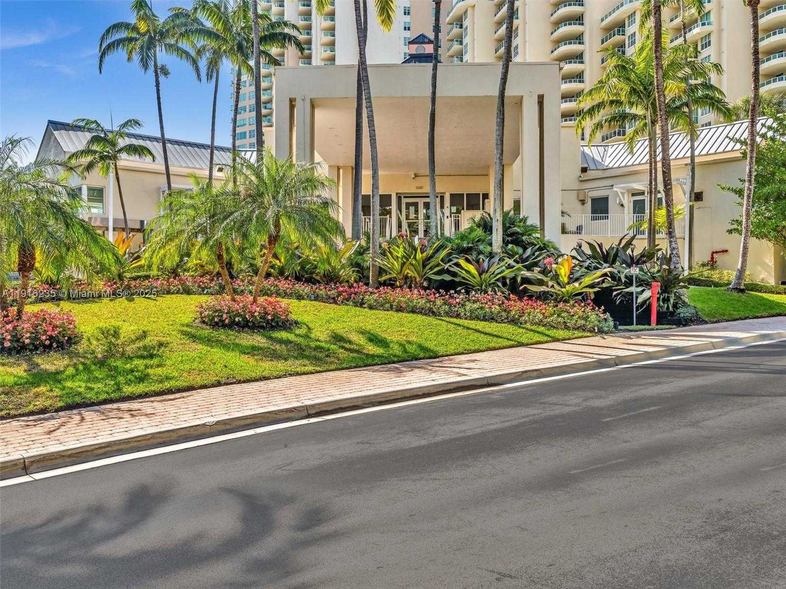 Small Image of 3370 HIDDEN BAY DR #1002, Aventura Number 72