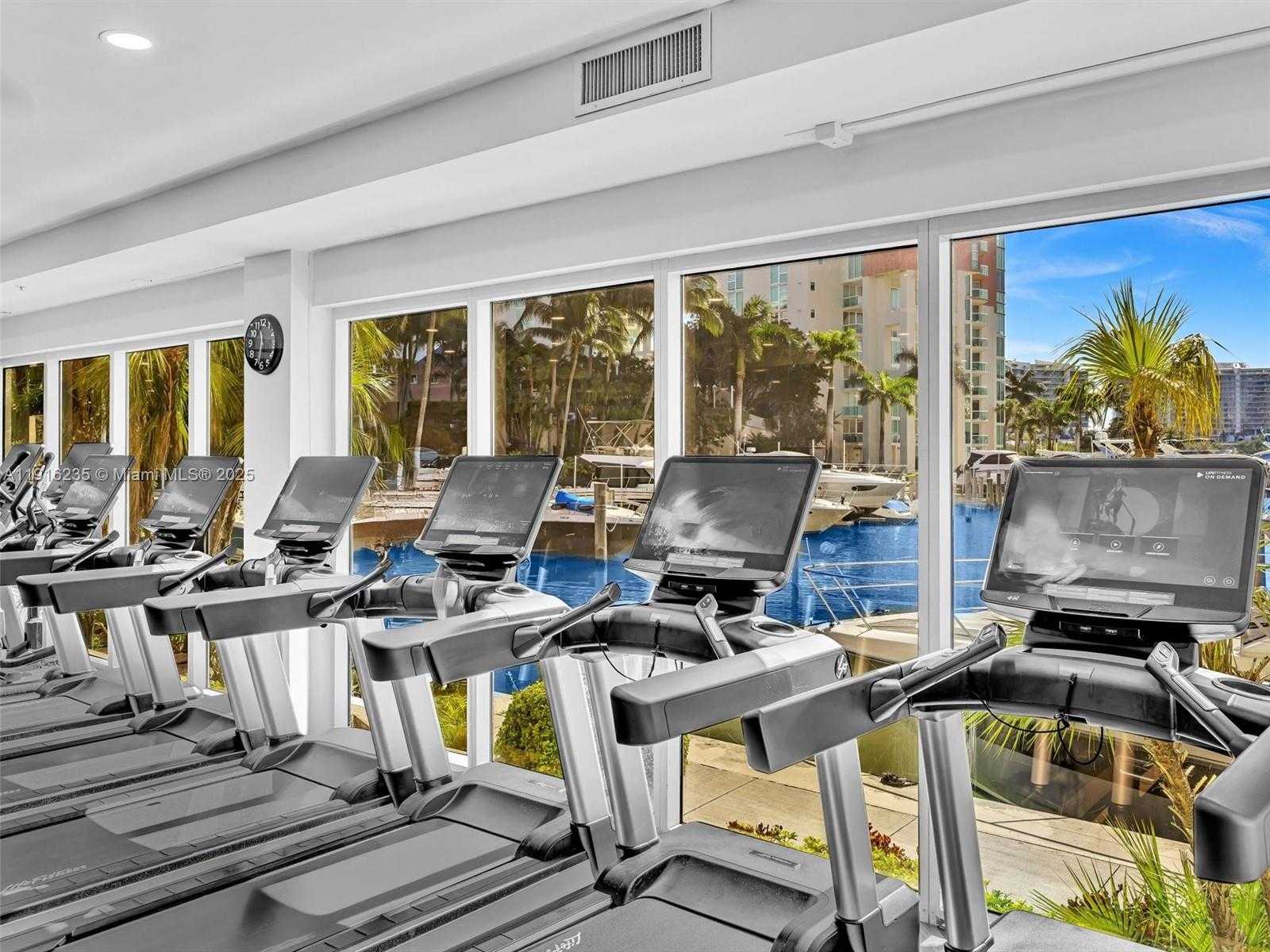 Small Image of 3370 HIDDEN BAY DR #1002, Aventura Number 78