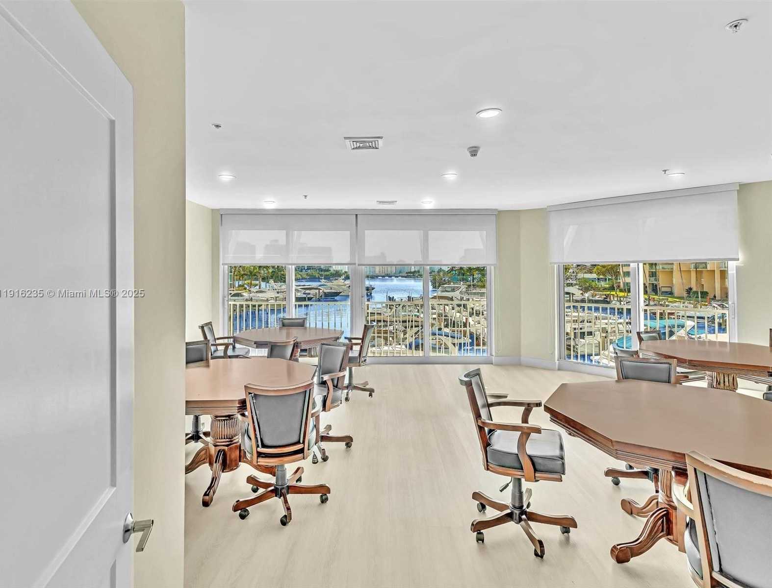 Small Image of 3370 HIDDEN BAY DR #1002, Aventura Number 89