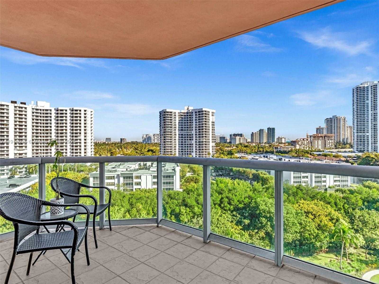 Small Image of 3370 HIDDEN BAY DR #1002, Aventura Number 9