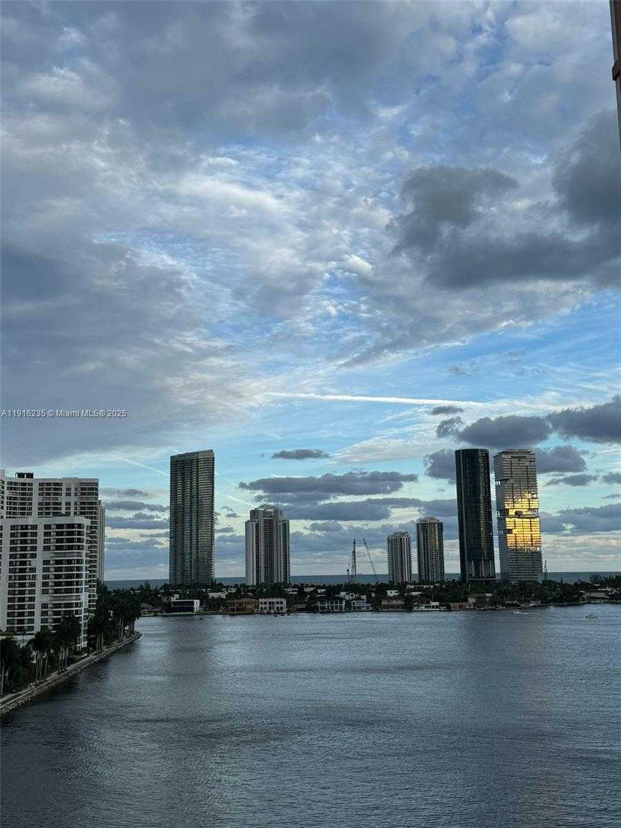 Small Image of 3370 HIDDEN BAY DR #1002, Aventura Number 94