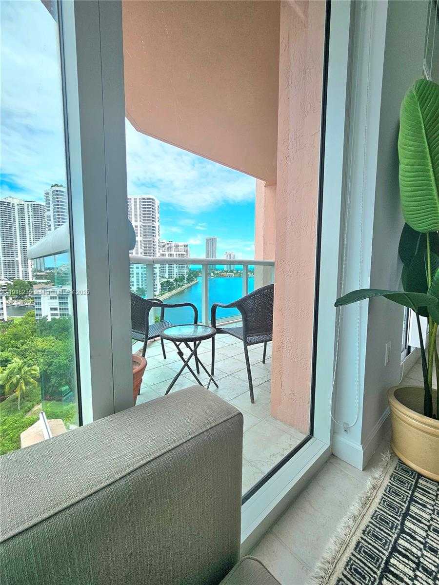 Small Image of 3370 HIDDEN BAY DR #1002, Aventura Number 95