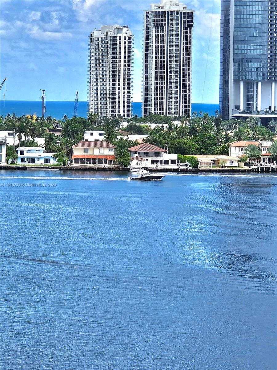 Small Image of 3370 HIDDEN BAY DR #1002, Aventura Number 96