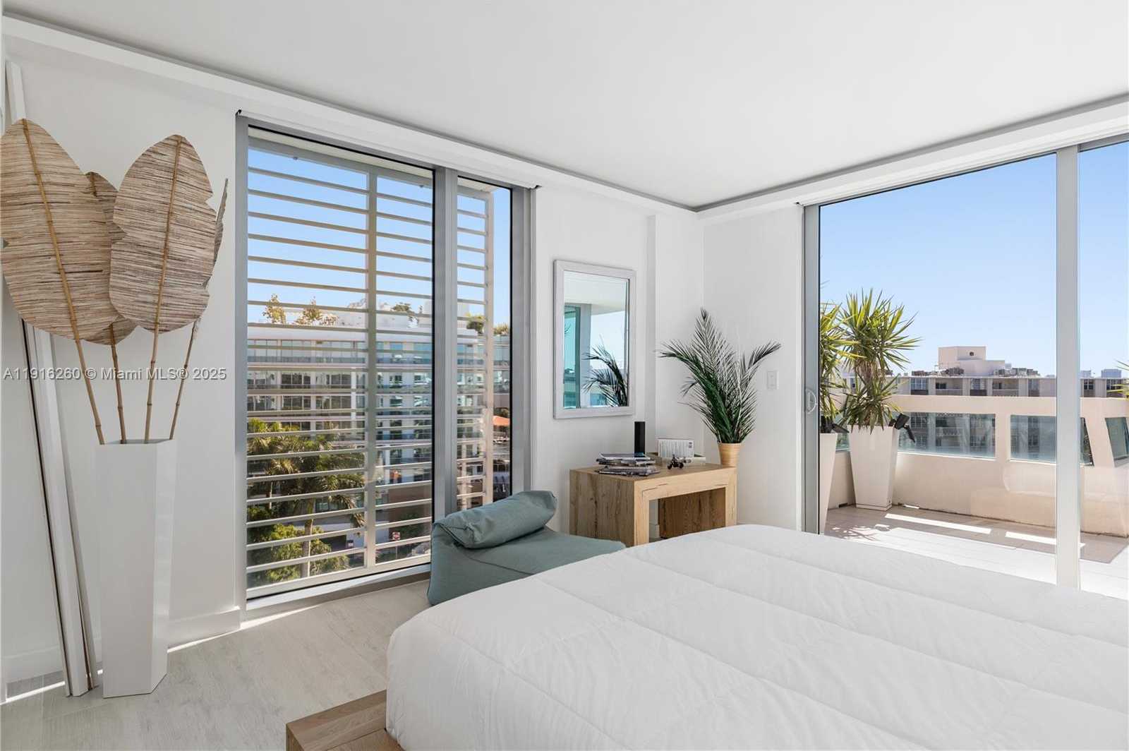 Small Image of Bay Harbor Islands Number 11