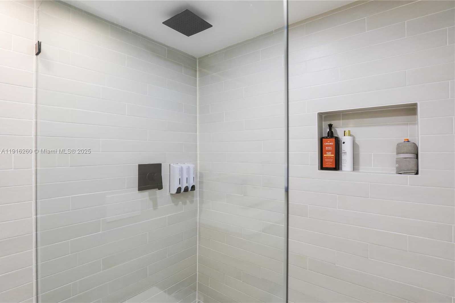 Small Image of Bay Harbor Islands Number 15